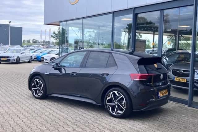 Volkswagen ID.3 (2023) thumbnail 3