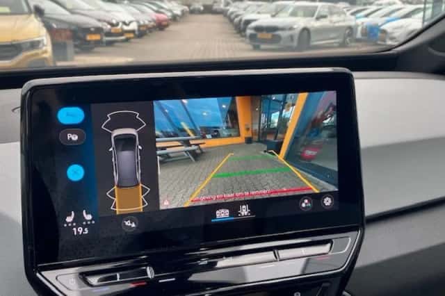 Volkswagen ID.3 (2023) thumbnail 5