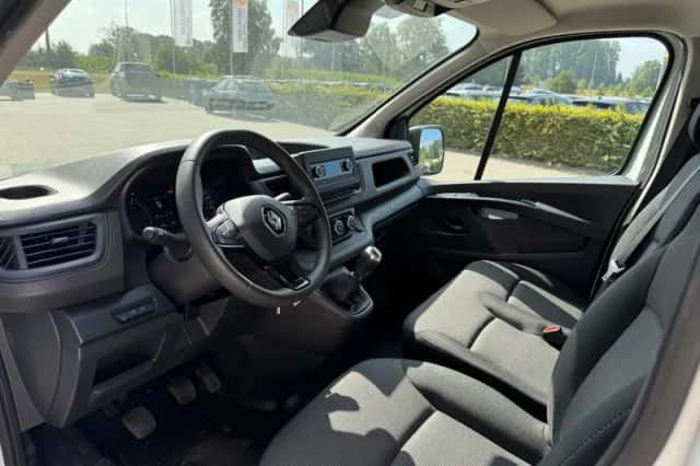 Renault Trafic (2024) thumbnail 4