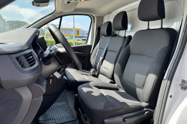 Renault Trafic (2024) thumbnail 5