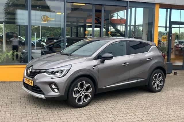 Renault Captur (2023) thumbnail 1