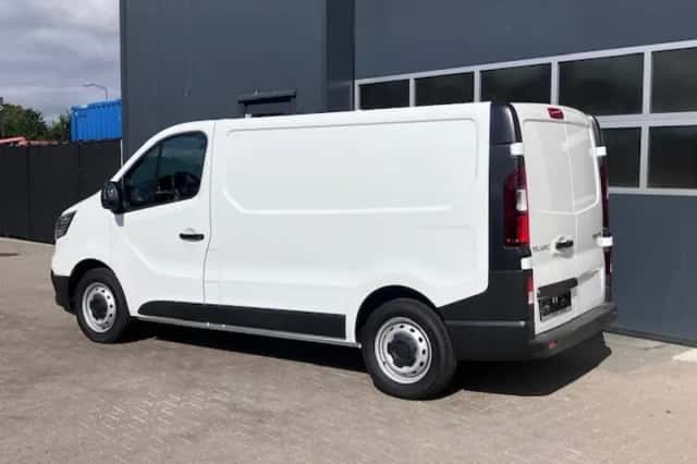 Renault Trafic (2024) thumbnail 3