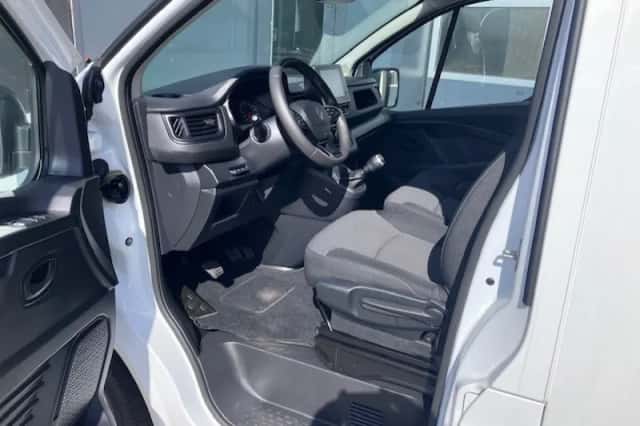 Renault Trafic (2024) thumbnail 5