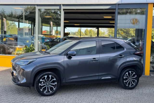 Toyota Yaris Cross (2023) thumbnail 2
