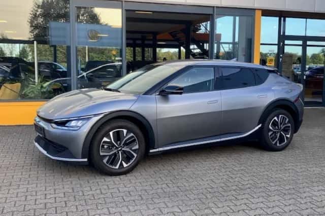 Kia EV6 (2023) thumbnail 1