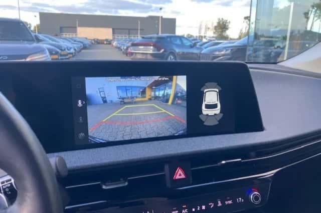 Kia EV6 (2023) thumbnail 4