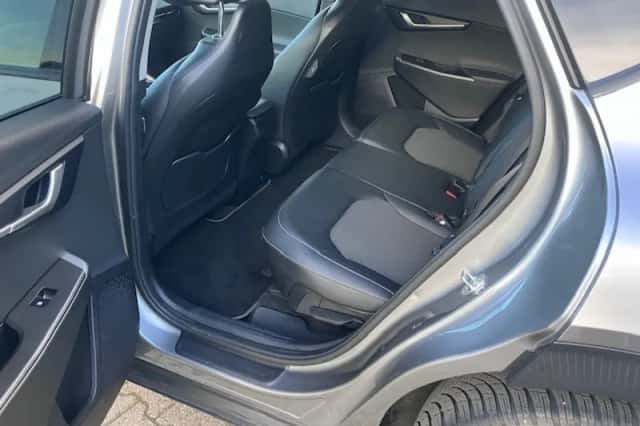 Kia EV6 (2023) thumbnail 6