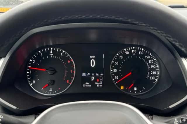 Renault Captur (2020) thumbnail 4