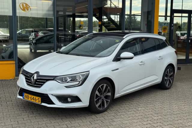 Renault Mégane (2017) thumbnail 1