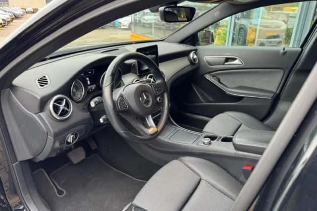 Mercedes-Benz GLA-Klasse (2017) thumbnail 2