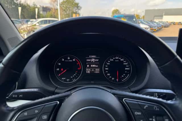 Audi Q2 (2019) thumbnail 4