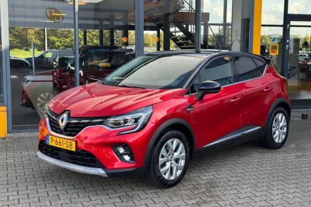 Renault Captur (2022) thumbnail 1