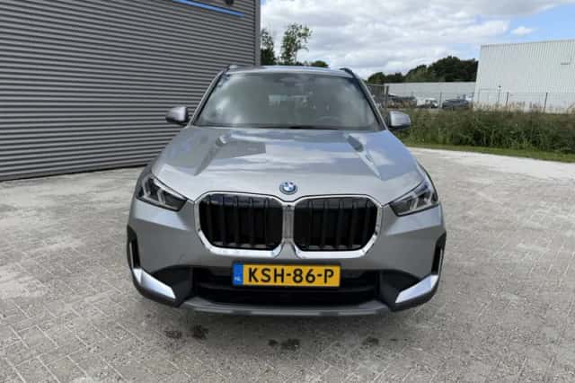 BMW X1 (2023) thumbnail 3