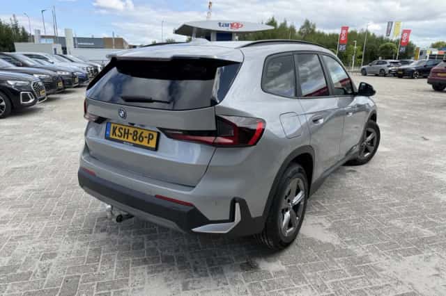BMW X1 (2023) thumbnail 5