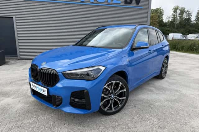 BMW X1 (2022) thumbnail 2