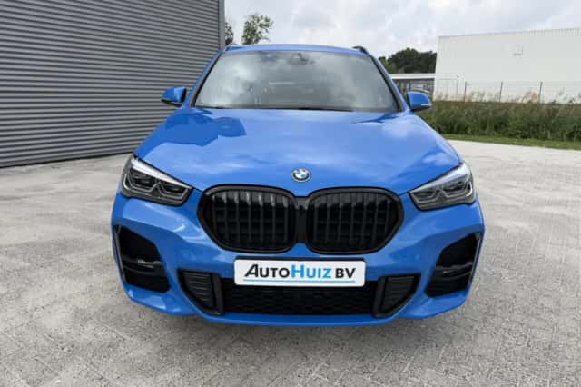BMW X1 (2022) thumbnail 3