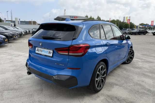 BMW X1 (2022) thumbnail 6