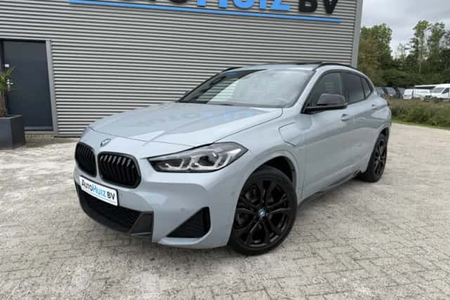 BMW X2 (2023) thumbnail 2