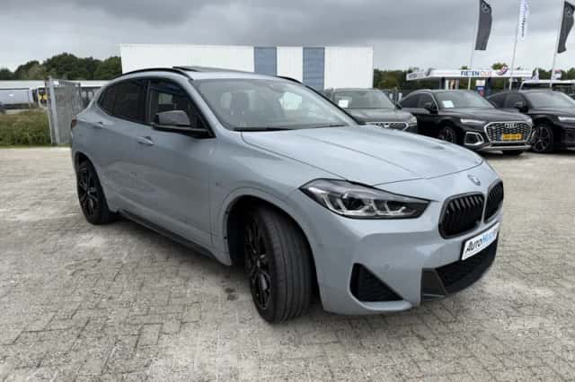 BMW X2 (2023) thumbnail 4