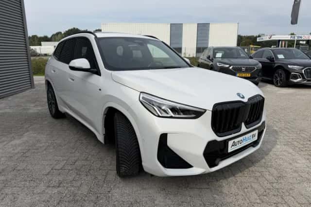 BMW X1 (0) thumbnail 4