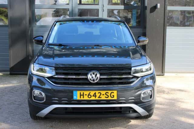 Volkswagen T-Cross (2019) thumbnail 2
