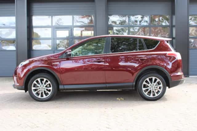 Toyota RAV4 (2017) thumbnail 5