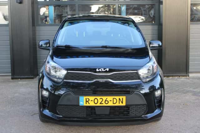 Kia Picanto (2022) thumbnail 2