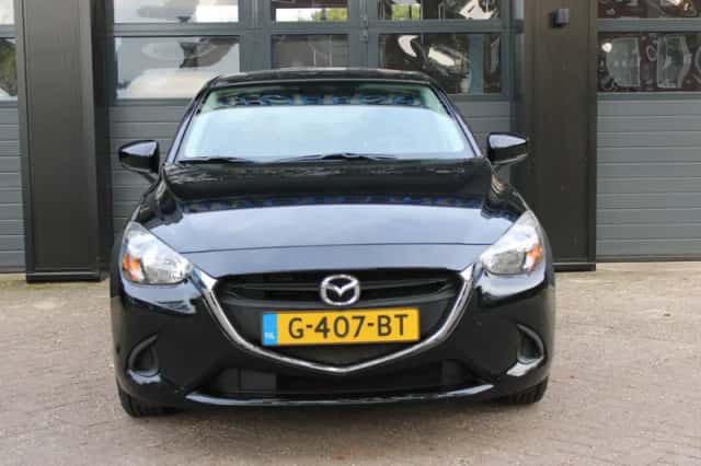 Mazda 2 (2019) thumbnail 2