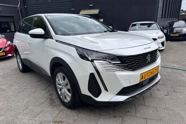 Peugeot 5008 (2021) thumbnail 1