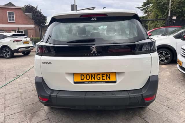 Peugeot 5008 (2021) thumbnail 6