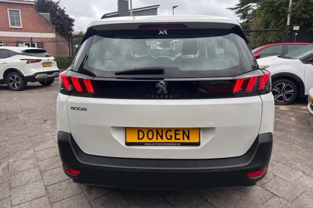 Peugeot 5008 (2021) thumbnail 6