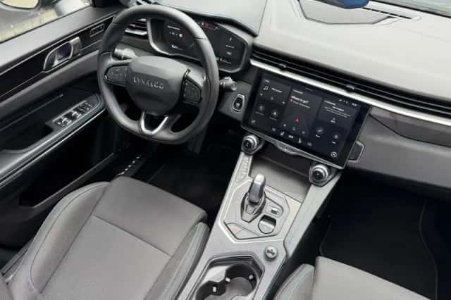 Lynk & Co 01 (2022) thumbnail 3