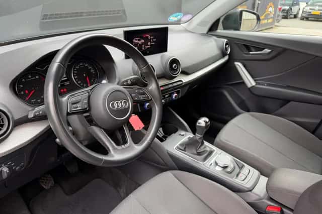 Audi Q2 (2023) thumbnail 3