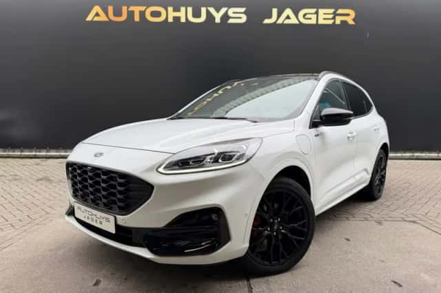 Ford Kuga (2023) thumbnail 1