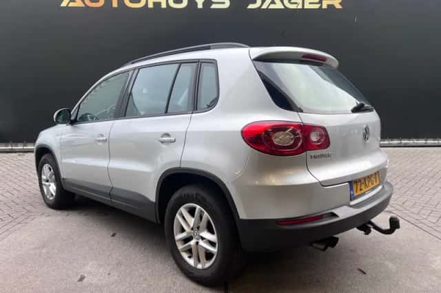 Volkswagen Tiguan (2010) thumbnail 4