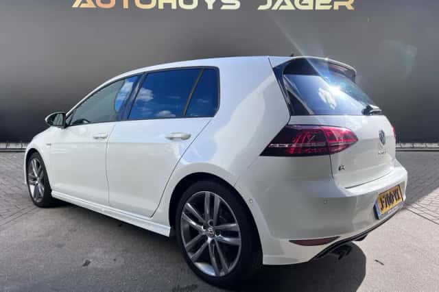 Volkswagen Golf (2014) thumbnail 4