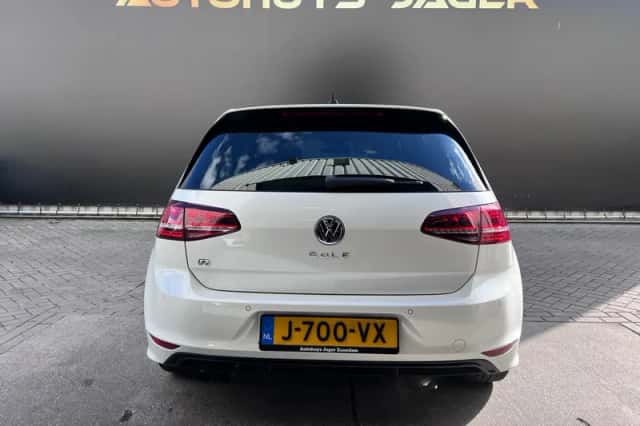 Volkswagen Golf (2014) thumbnail 5