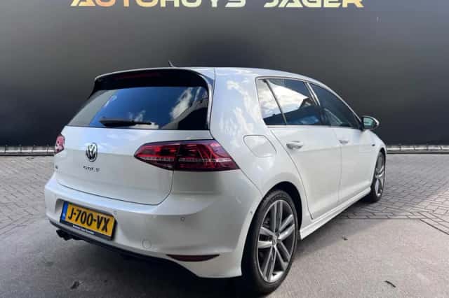 Volkswagen Golf (2014) thumbnail 6