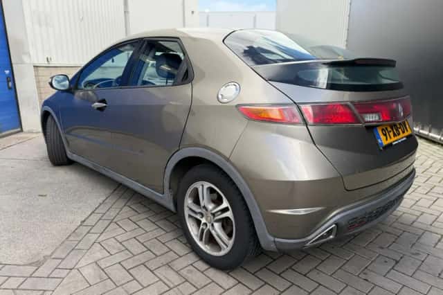 Honda Civic (2007) thumbnail 2