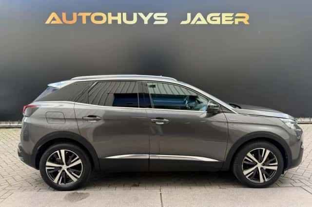 Peugeot 3008 (2018) thumbnail 6