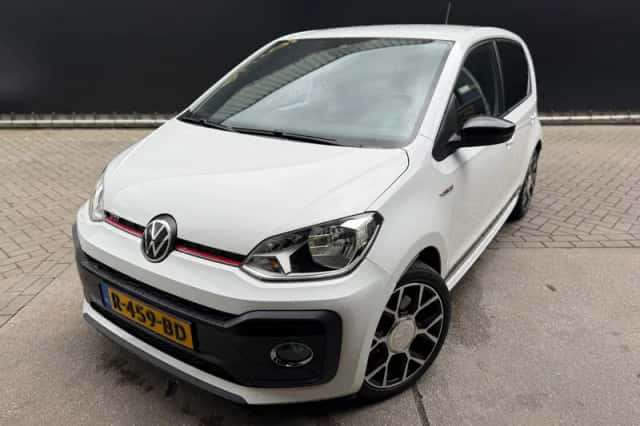 Volkswagen Up! (2020) thumbnail 4
