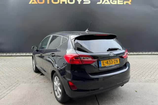 Ford Fiesta (2021) thumbnail 2