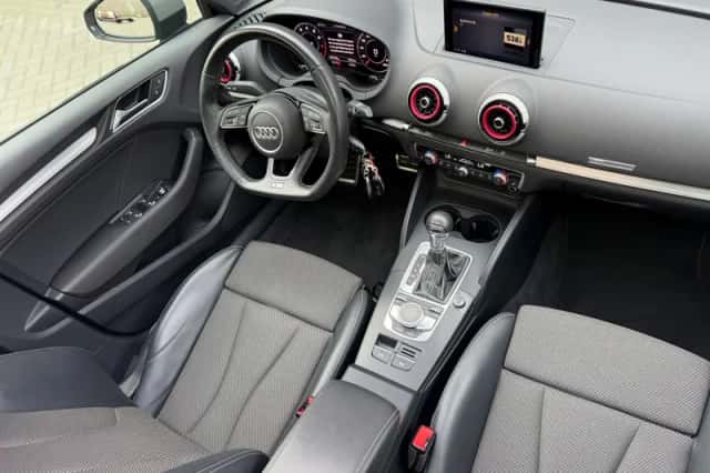 Audi A3 (2020) thumbnail 3