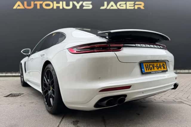 Porsche Panamera (2017) thumbnail 2