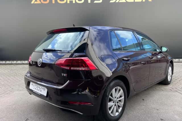 Volkswagen Golf (2017) thumbnail 6