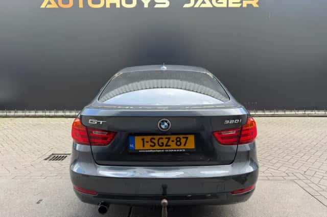 BMW 3-Serie (2013) thumbnail 6