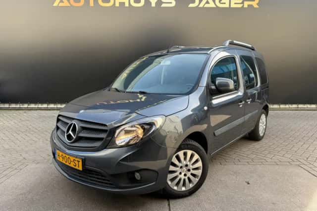 Mercedes-Benz Citan (2017) thumbnail 4
