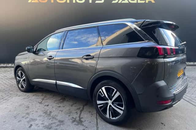 Peugeot 5008 (2017) thumbnail 4