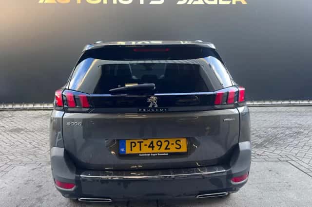 Peugeot 5008 (2017) thumbnail 5