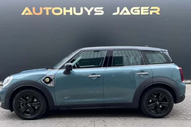MINI Countryman (2023) thumbnail 2